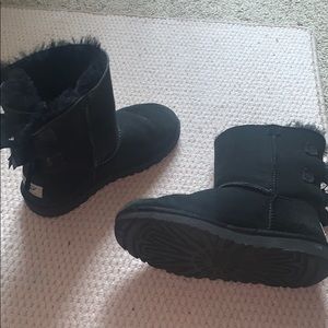 Bailey bow uggs